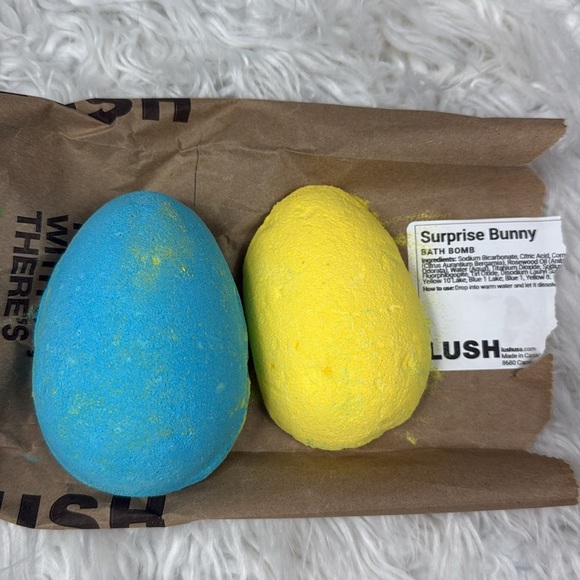 New!Lush Bunny Bath Bomb Duo - Vibrant Blue and Yellow - Picture 2 of 3